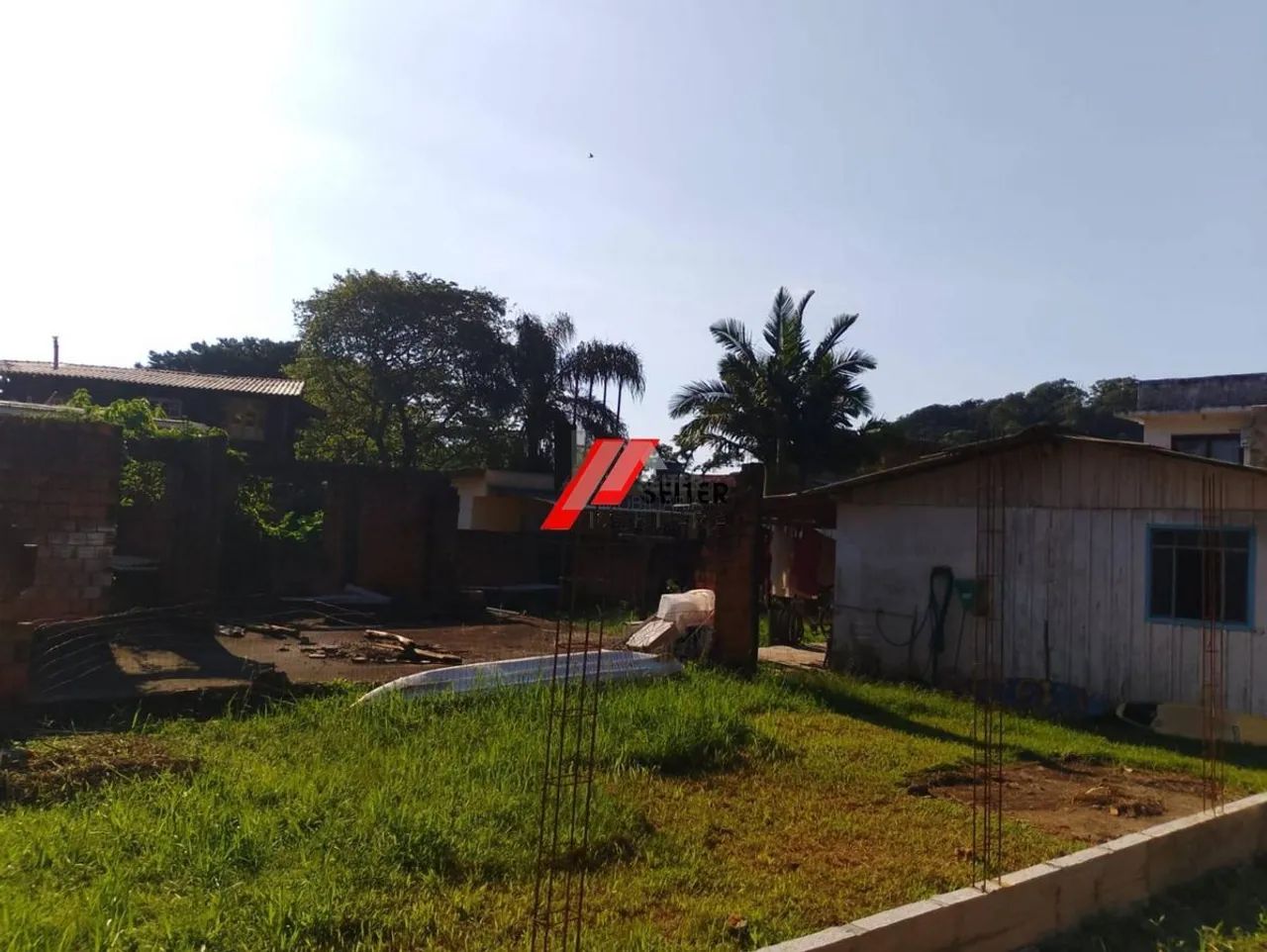 Terreno à venda na praia Morro das Pedras em Florianópolis
