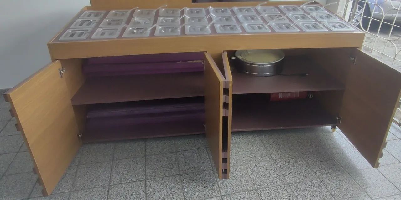 Vendo ilha de recheio para açaí e sorveteria! Com Cubas tampas e talheres. - Foto 2