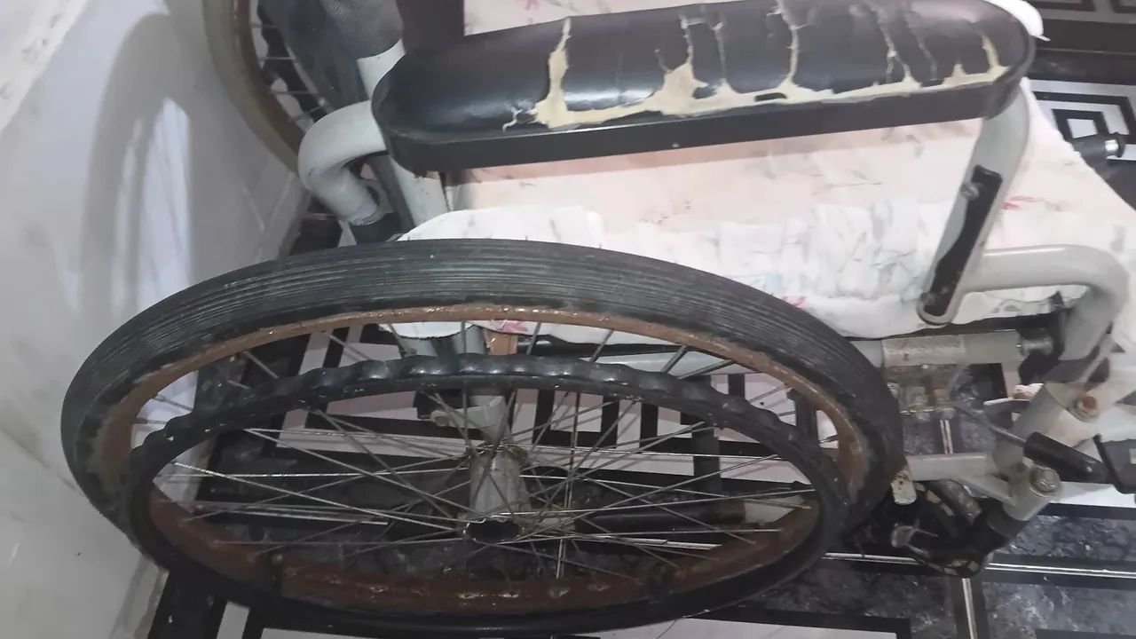 Cadeira de rodas  - Foto 4