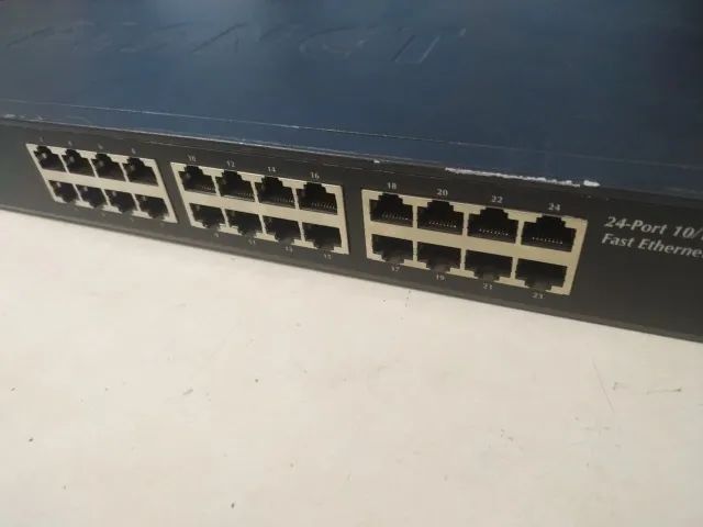 Switch 24 Portas Planet Fnsw-2401 Fast Ethernet 10/100 - Foto 3