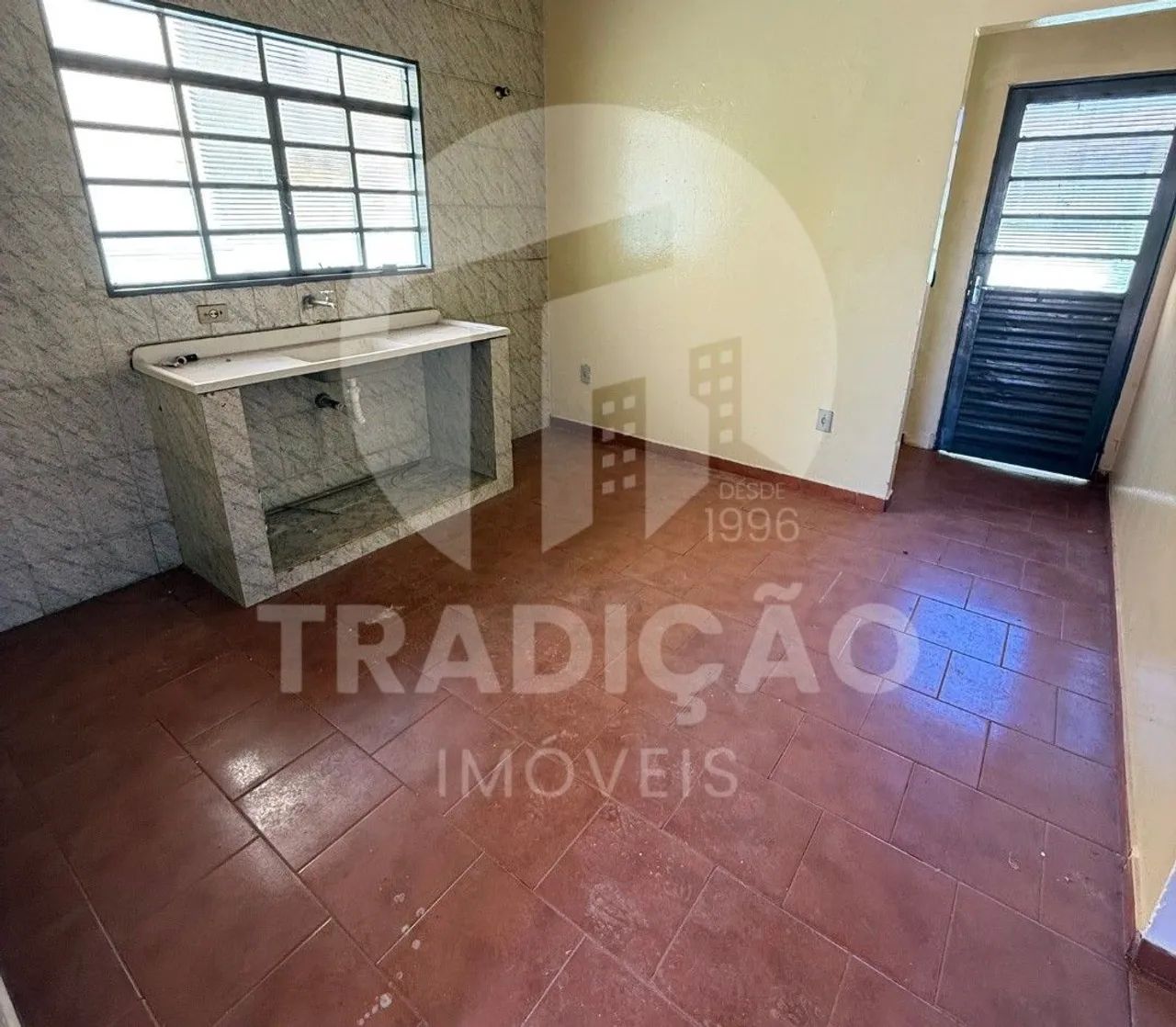 Casa com edícula nos fundos  - Foto 2