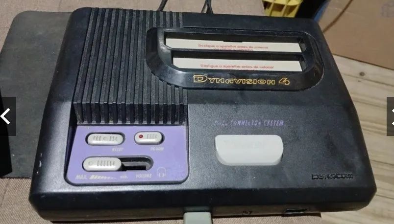 Dynavision 4 com 2 Cartuchos multigame e 1 controle - Foto 2