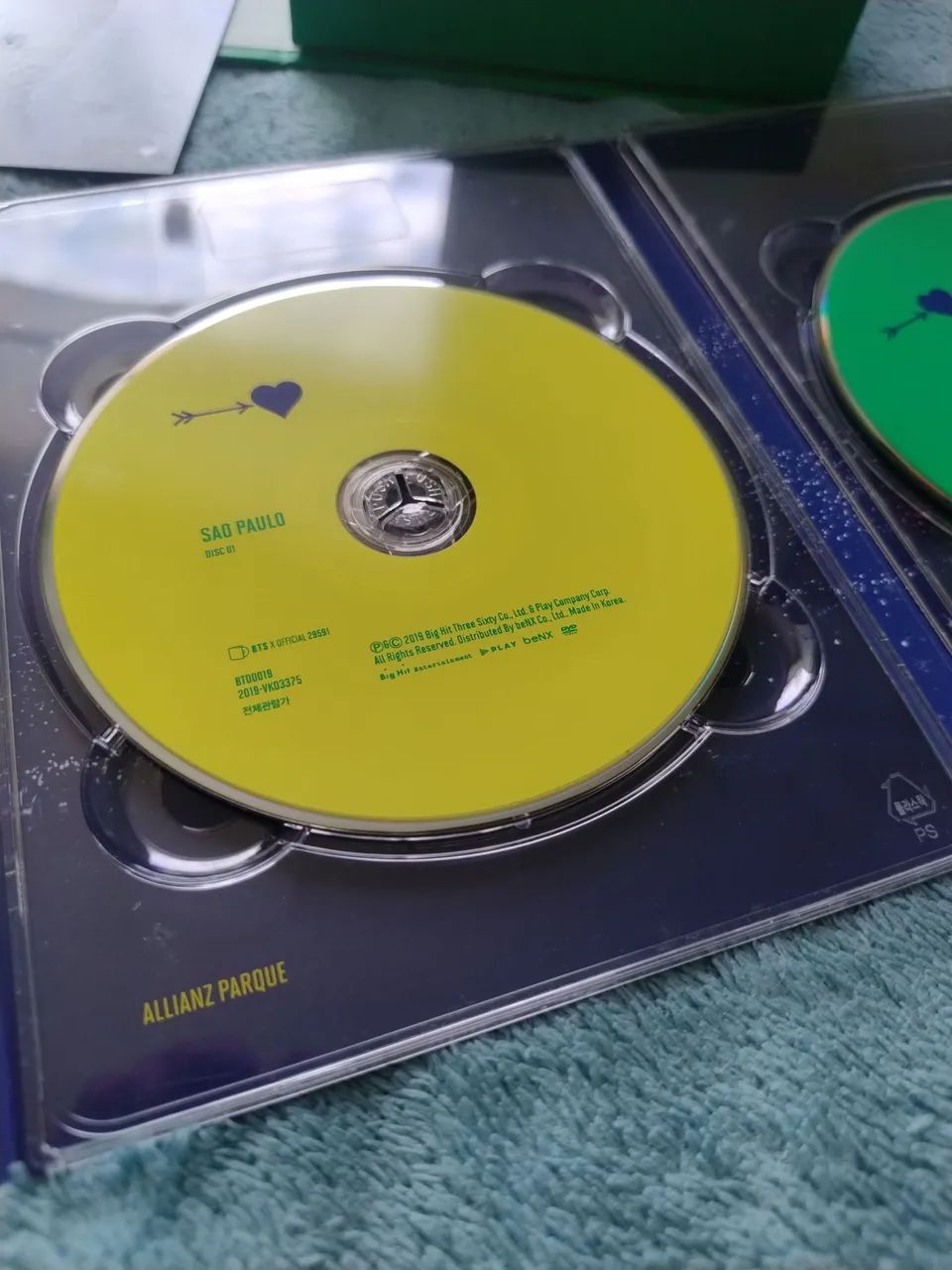 Box dvd bts world tour love yourself speak yourself - CDs, DVDs