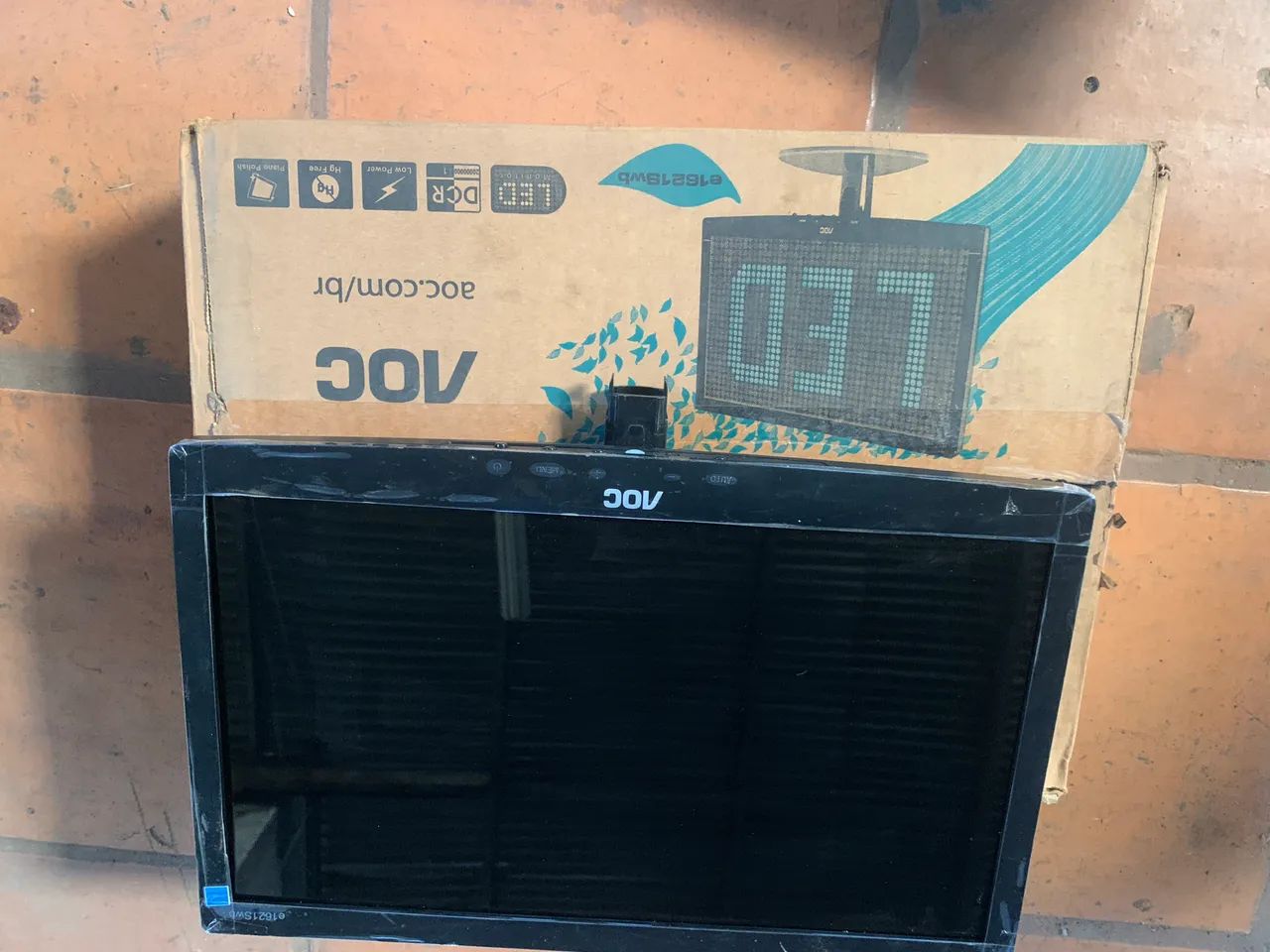 Monitor aoc led 15,6 vga