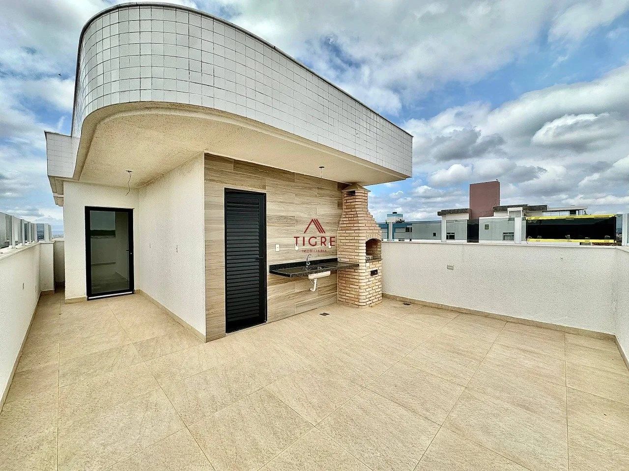 Cobertura com 4 Quartos à Venda, 140m²
