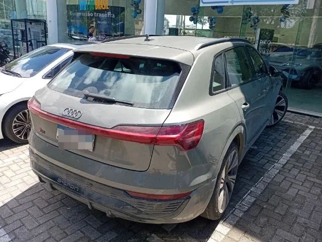 Audi Q8 E-tron Performance Black (elétrico) 2024 - Foto 5
