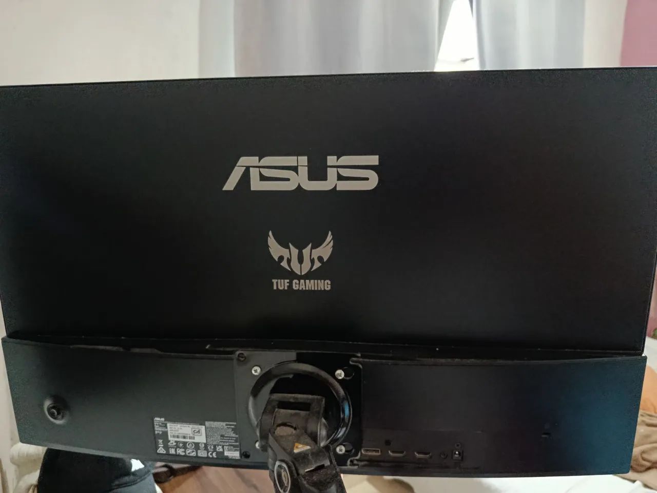 Monitor ASUS TUF Gaming VG279Q1R<br>https://www.asus.com<br>TUF Gaming VG279Q1R - Foto 2