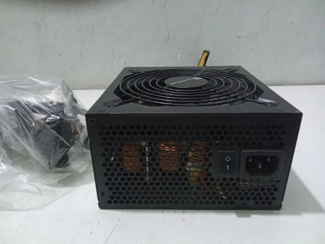 Fonte Real Seventeam 750W V-Force semi-modular  - Foto 3