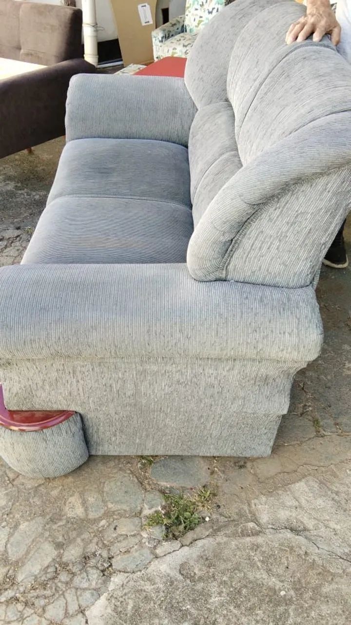 1 sofa entrego. Uberlândia.  - Foto 2