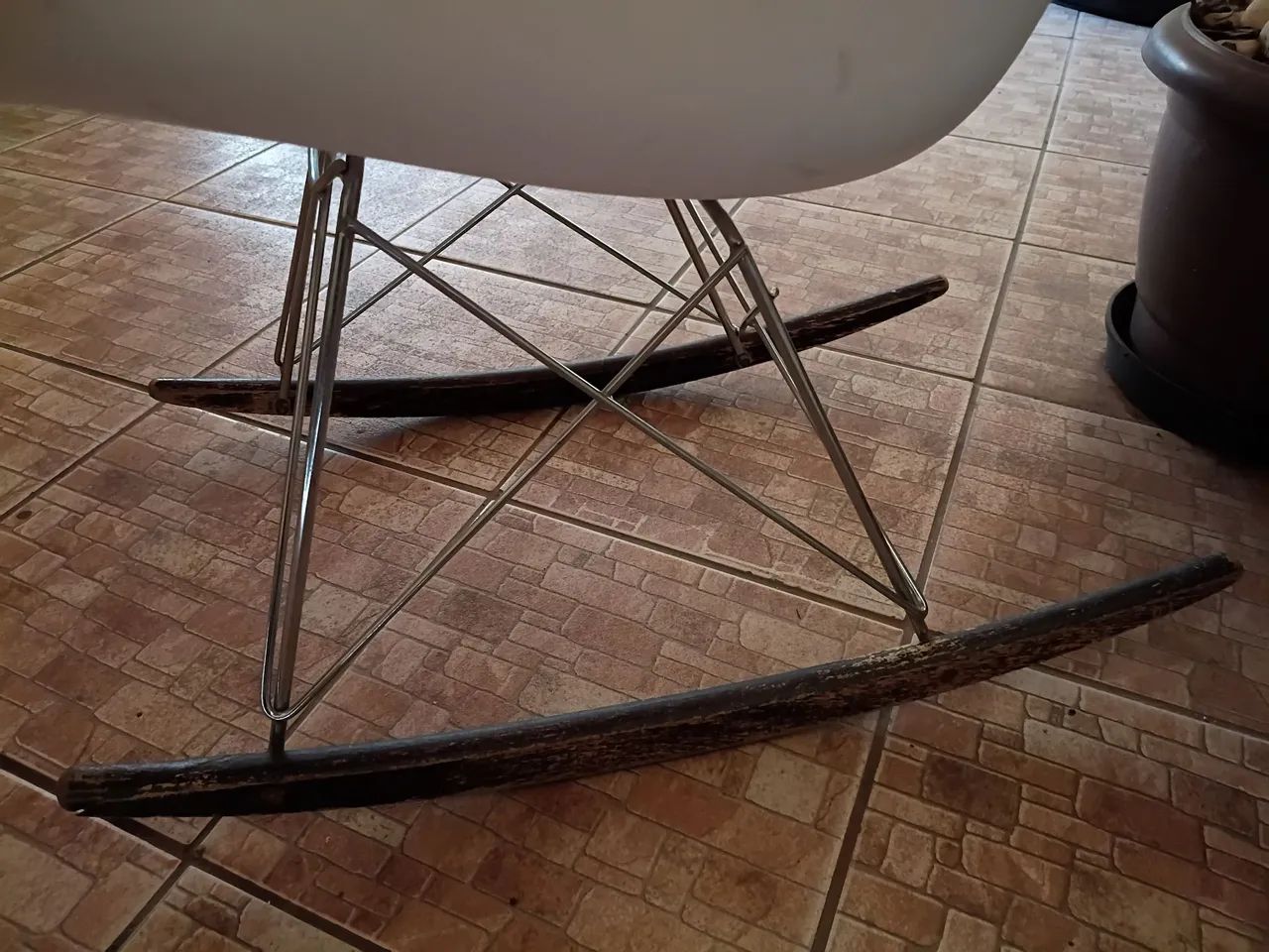 CADEIRA DE BALANÇO SEMI-NOVA E MUITO CONFORTÁVEL.  - Foto 4