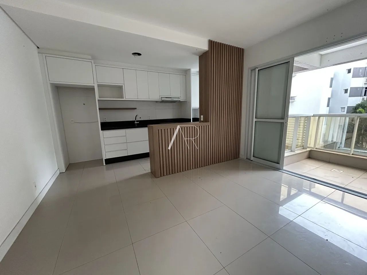 Apartamento 2 dormitórios, em frente a UDESC - Foto 2