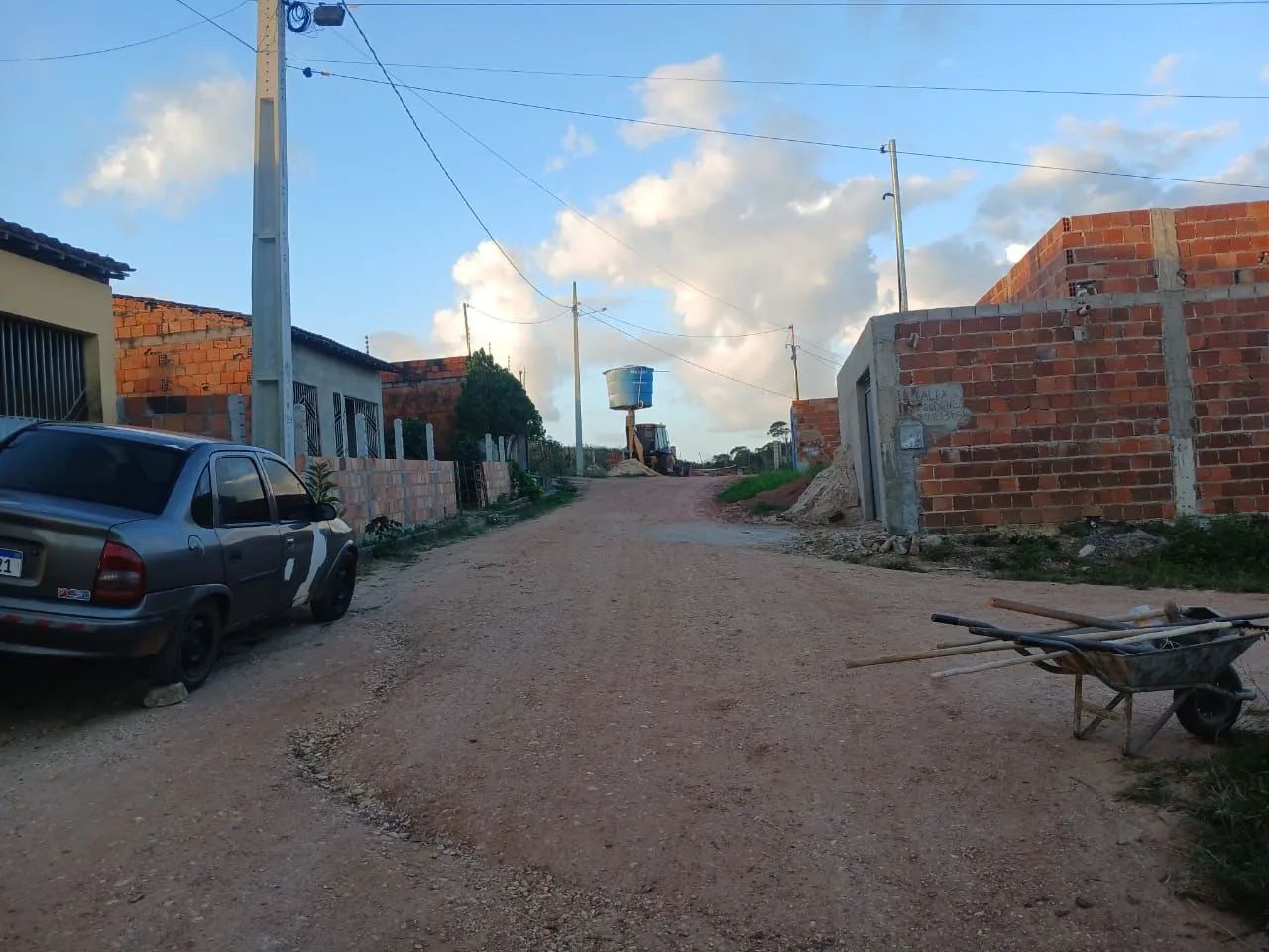 Terreno 6 e meio de frente 6 de fundo e 20 de comprimento  - Foto 5