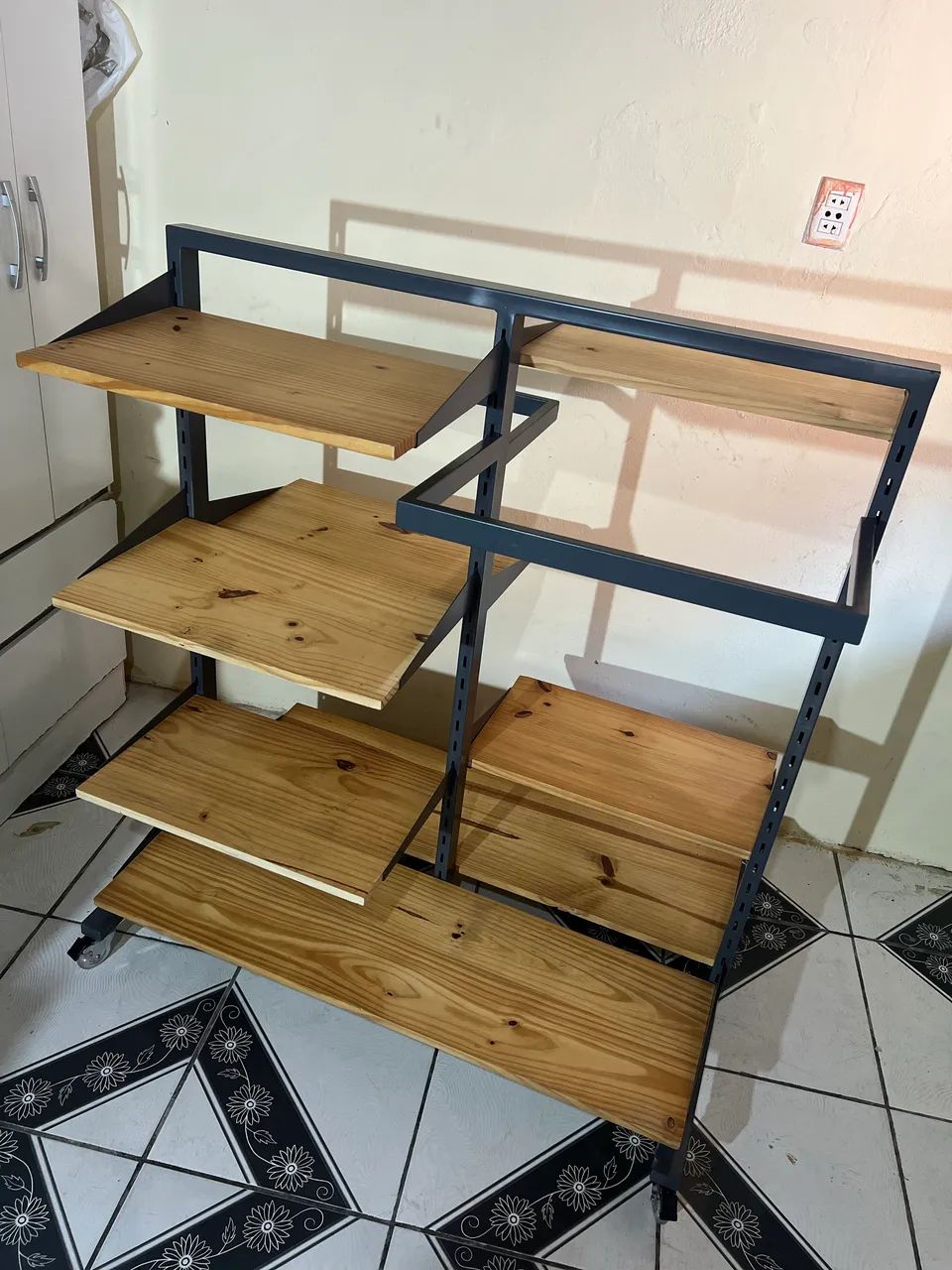 Expositor de roupa - Foto 3