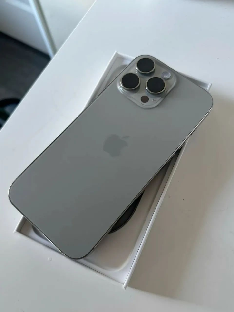 iPhone 16 pro Max 256gb bateria 89% todo original com caixa - Foto 2