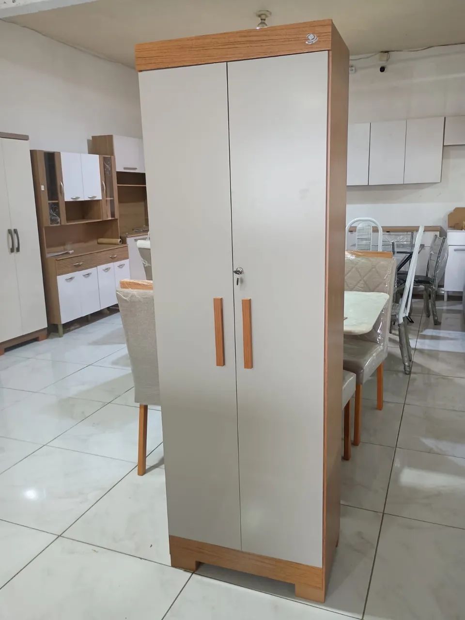 Armário multiuso com chave 100% MDF
