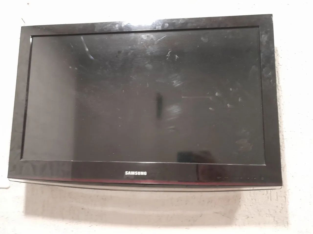 Vendo tv Samsung 32 polegadas com defeito pra. Retirada de peças  - Foto 2