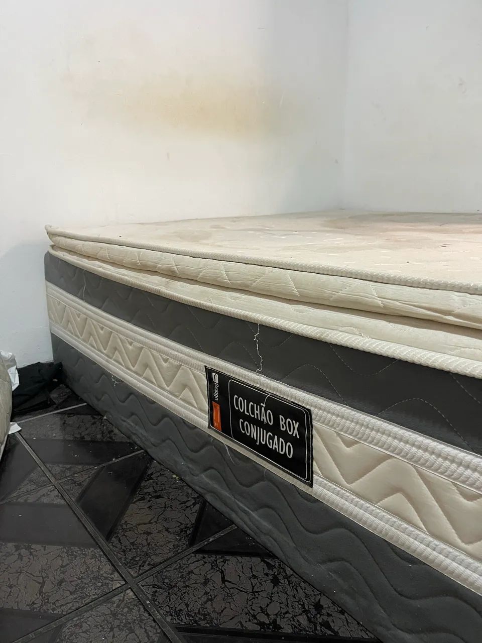 Cama box