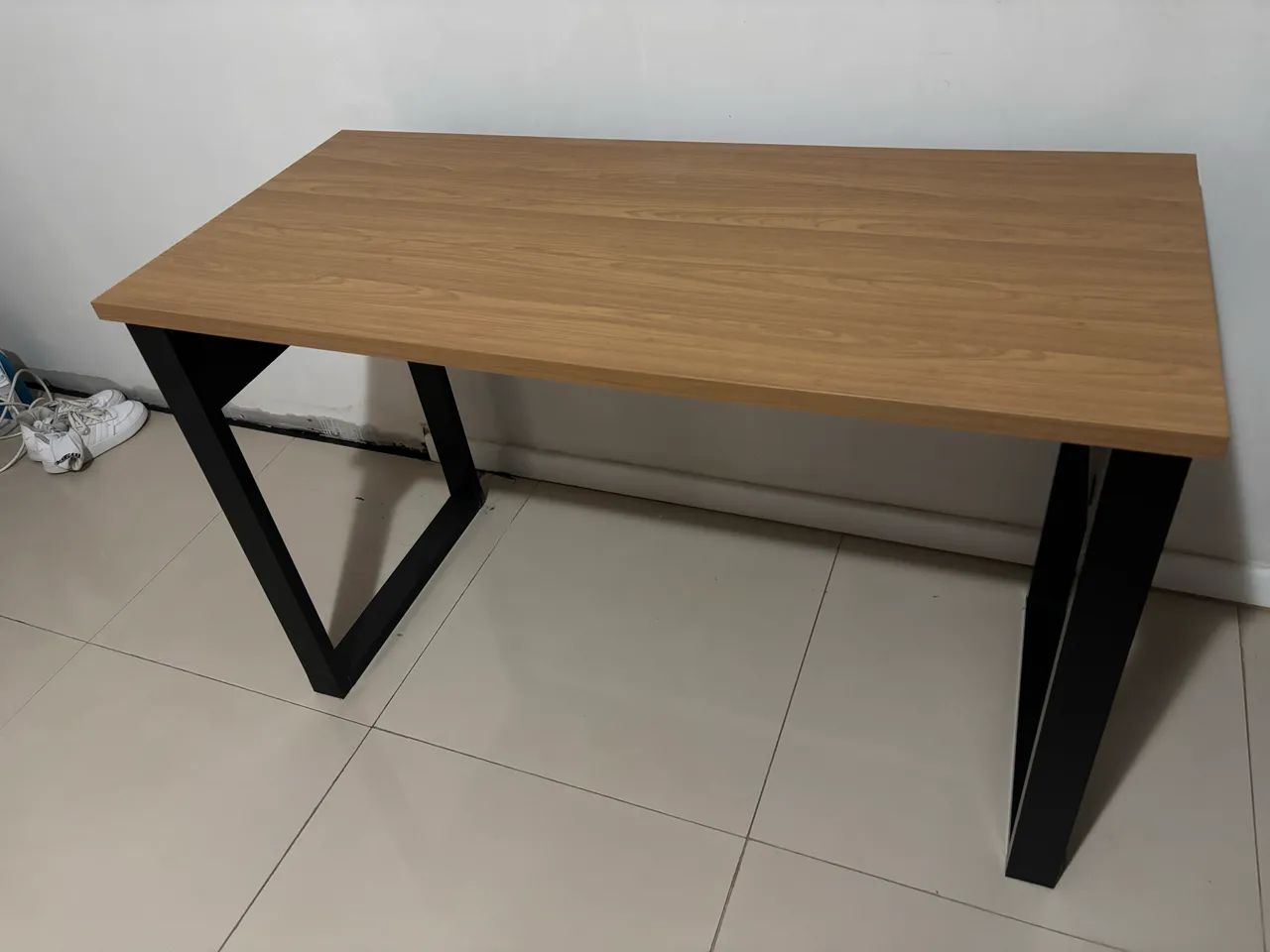 Mesa de escritório - escrivaninha novíssima - Foto 2