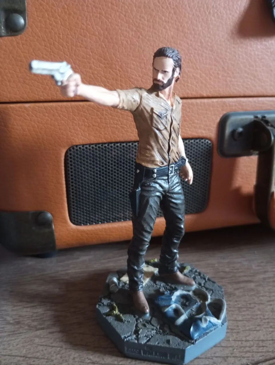 Boneco Rick grimes, the walking dead - Foto 2