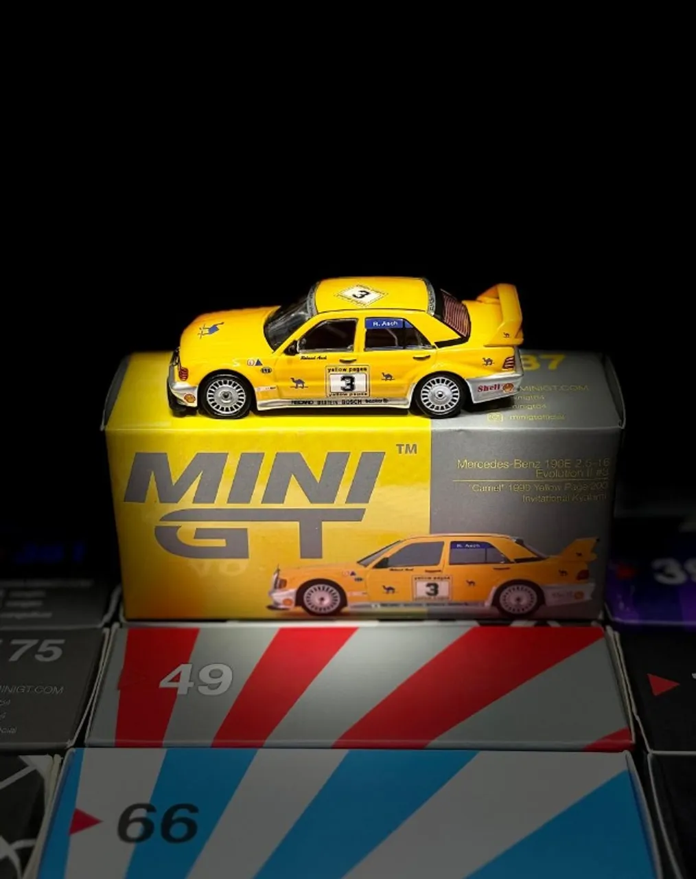 Miniatura DTM - Deutsche Tourenwagen Masters AMG-Mercedes CLK-DTM