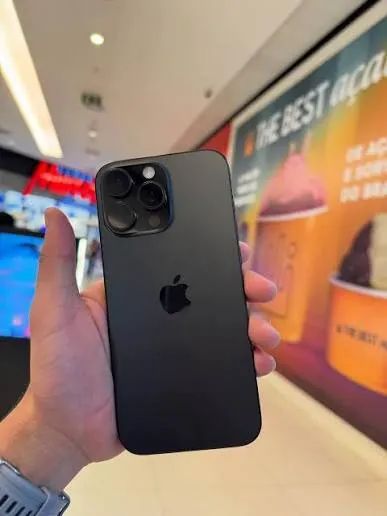 iPhone 16 Pro Max - Foto 2