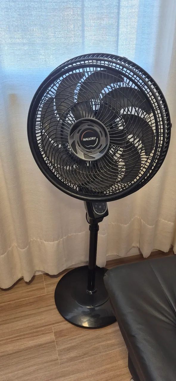 Vendo Ventilador de Pé - Mallory - Foto 2
