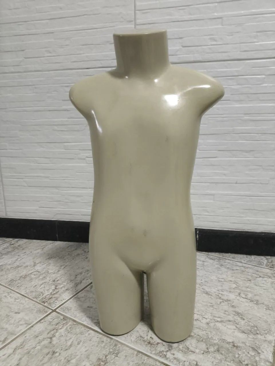 Manequim infantil sem cabeça  - Foto 4