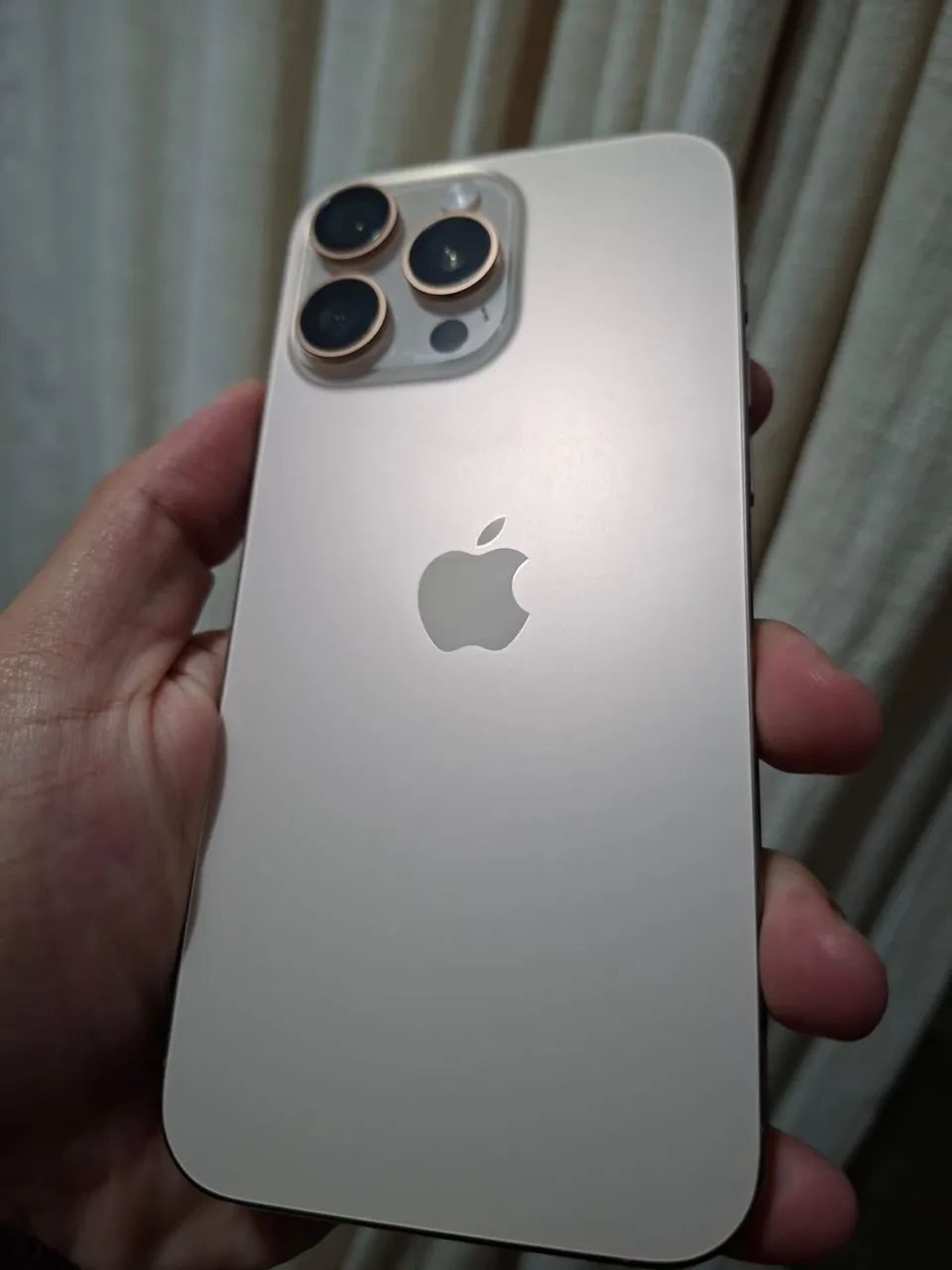 iPhone 16 pro max 256 - Foto 3