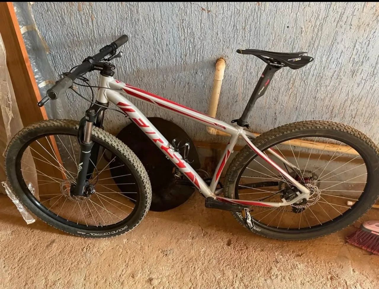 Vendo bicicleta aro 29  - Foto 3