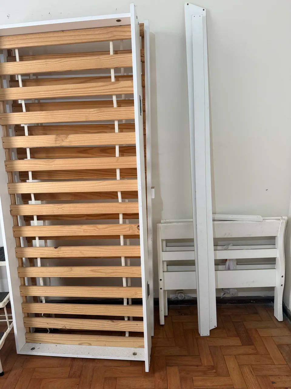 Cama Babá / Bicama Tok&Stok Branca com Cama Auxiliar