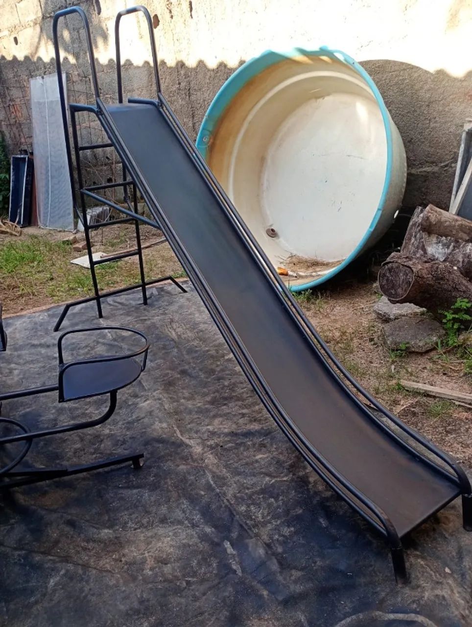 VENDO ESCORREGADOR, GANGORRA E CARROSSEL - Foto 3