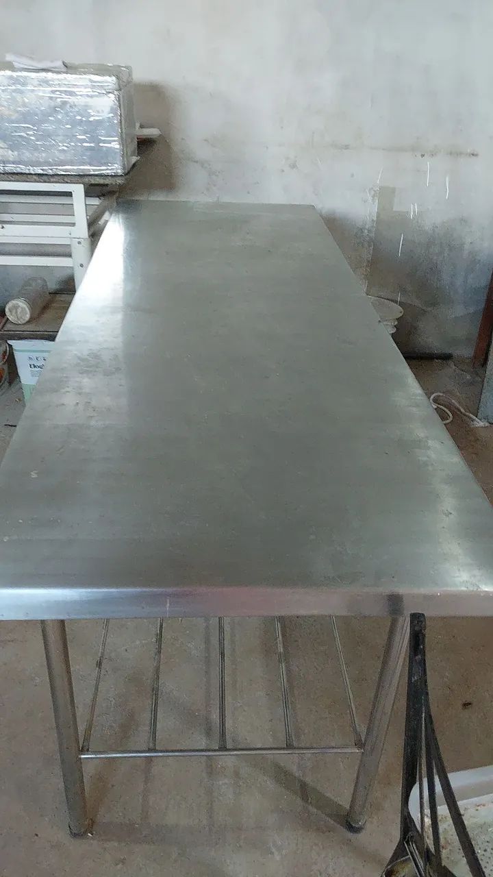 Vendo mesa inox grande 