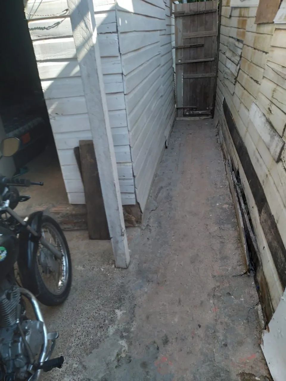 VENDE-SE ESTÁ CASA - Foto 2