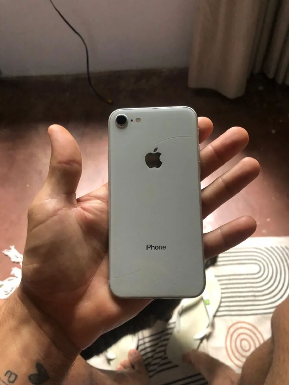 iPhone 8 64gb branco  - Foto 2
