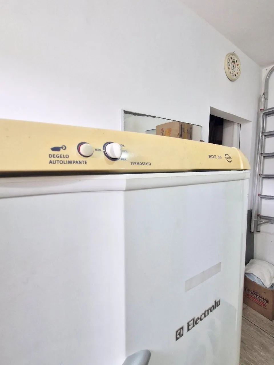 Geladeira RDE 30 Eletrolux 262L - Excelente Estado de Conservação  - Foto 5