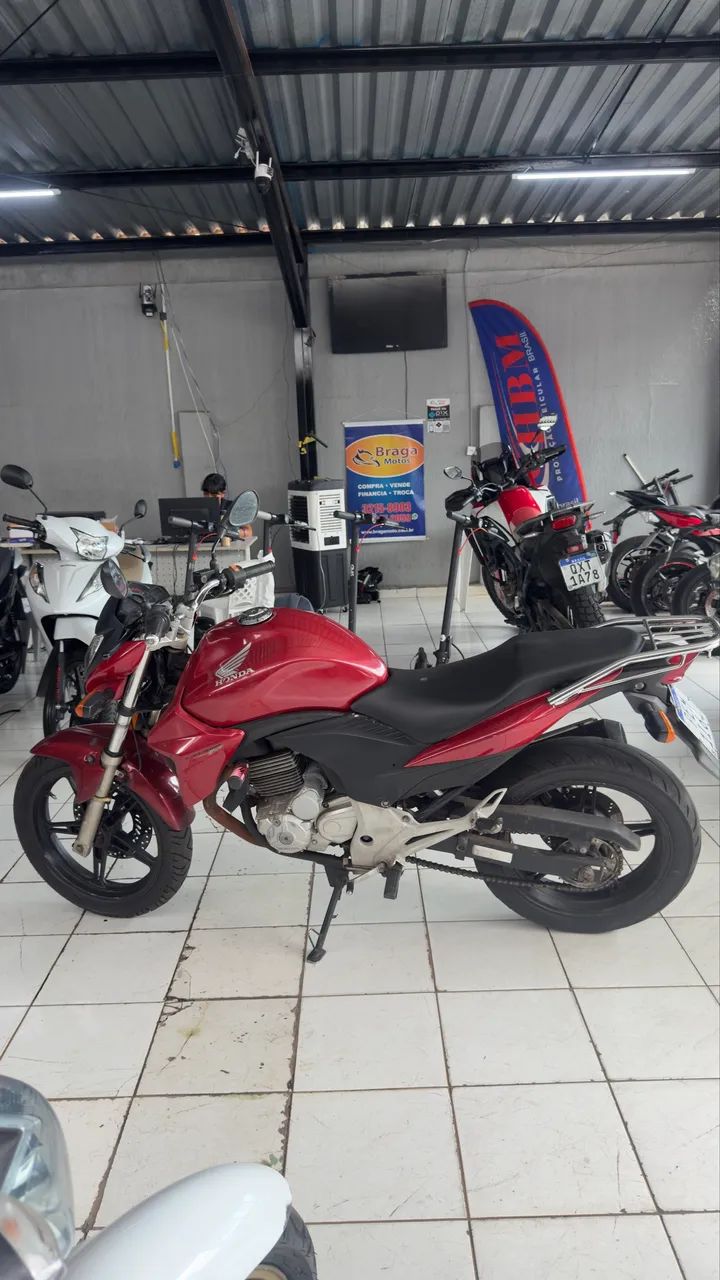 Cb 300