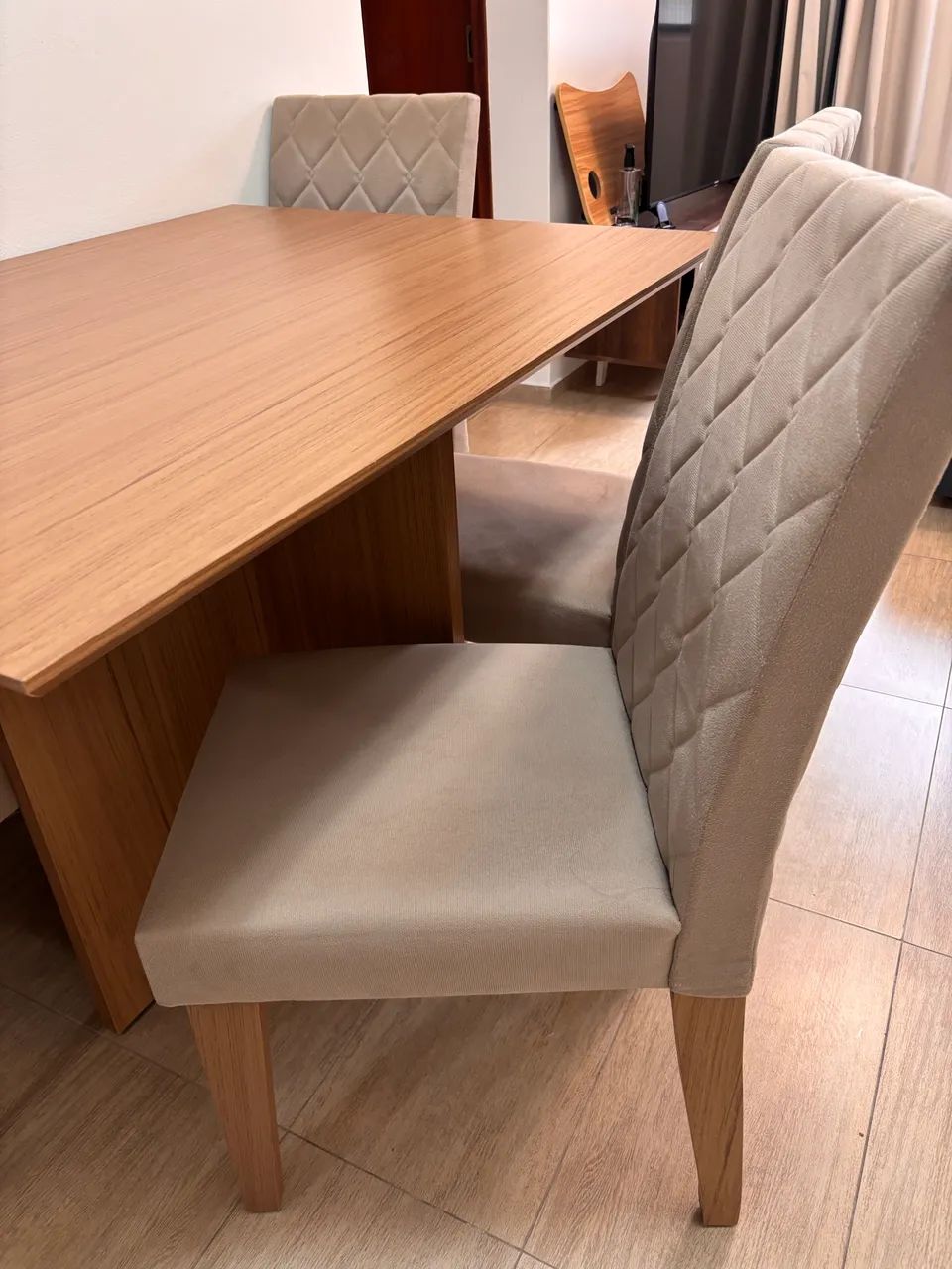 Mesa e 4 cadeiras - perfeito estado, 6 meses de uso  - Foto 4