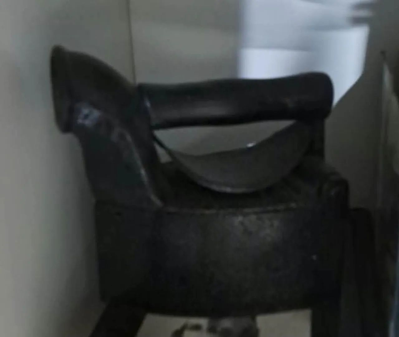 Ferro de carvão antigo vintage