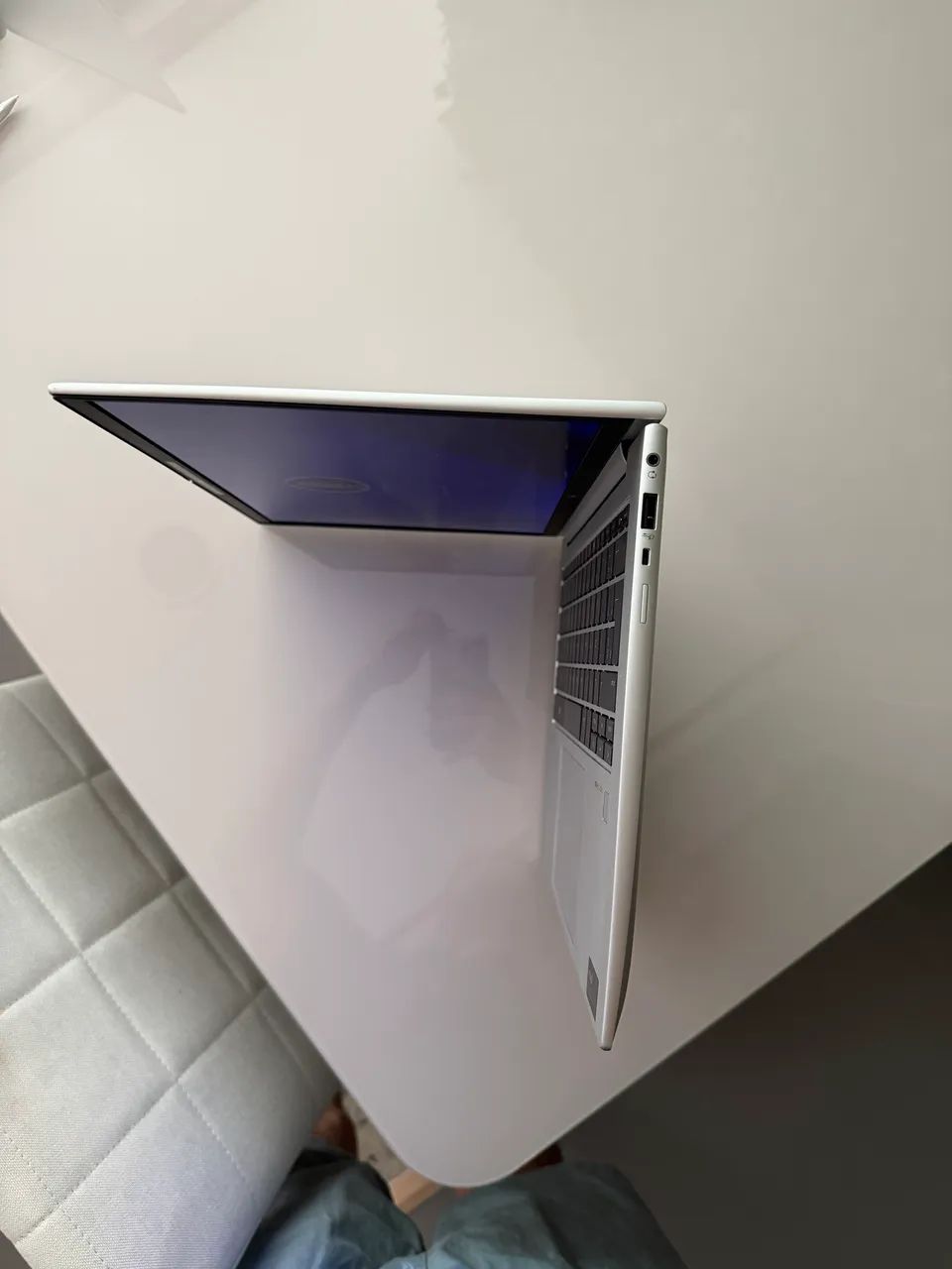 HP EliteBook 840 inch G11  - Foto 5