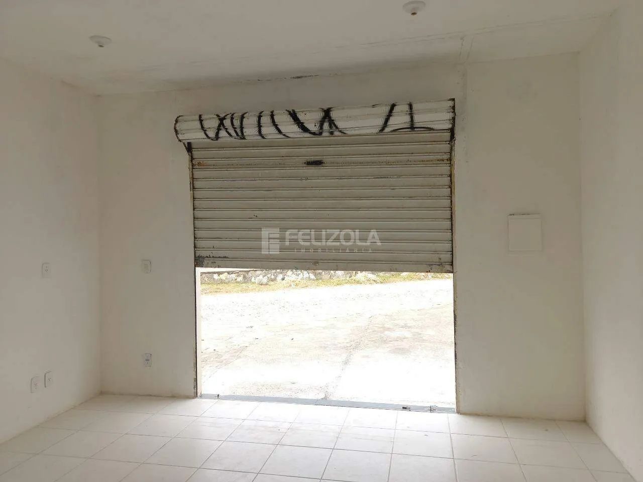 Sala em prédio comercial no Residencial Santa Maria lote 340, quadra 10. - Foto 5