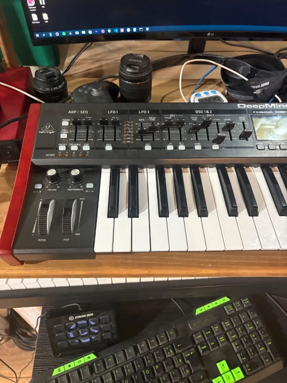 Behringer DeepMind 12 + Caixa e manual originais - Foto 2
