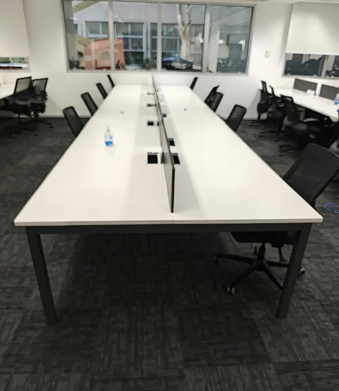Estação de Trabalho para Escritório com Caixas de Tomadas  - Foto 4
