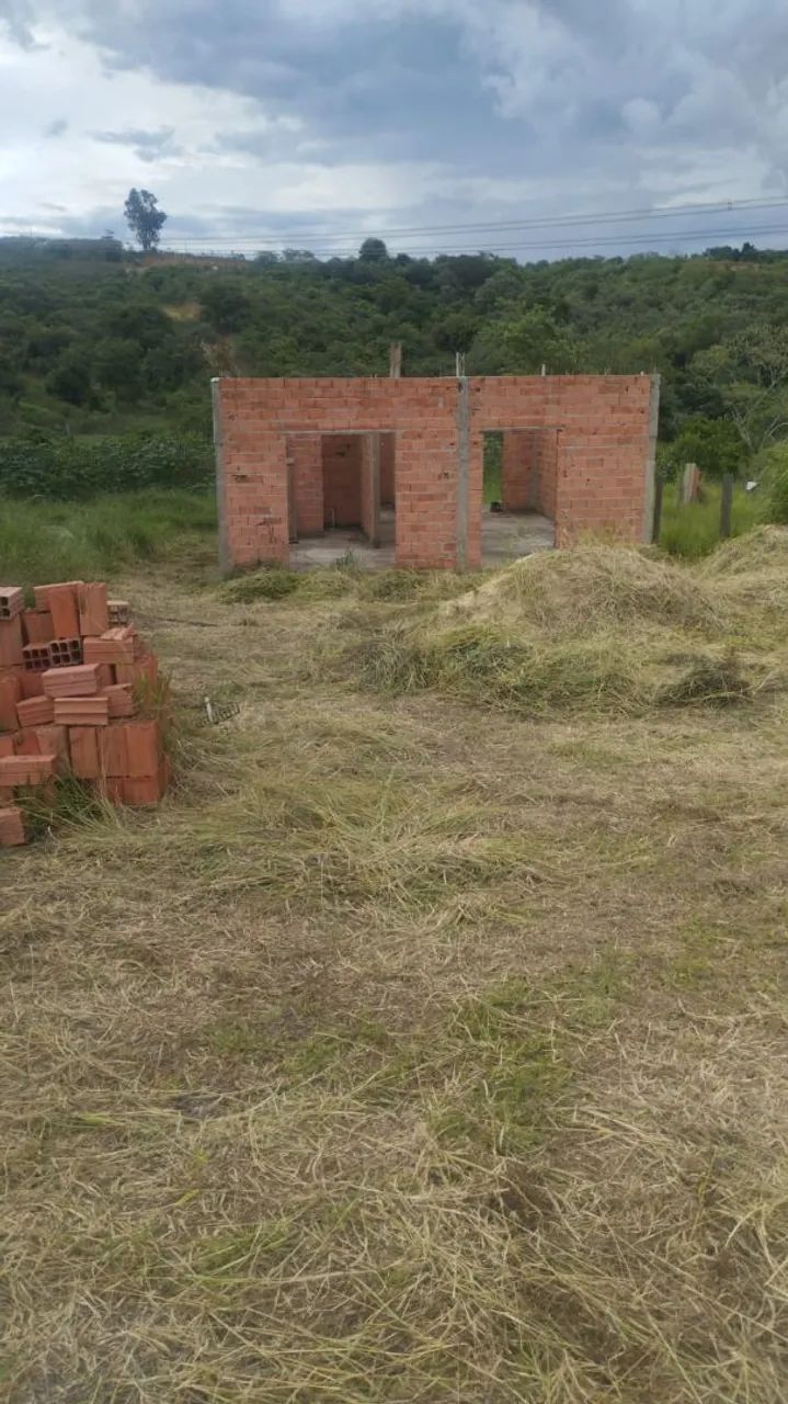 Vendo terreno bairro cercado com chácara em construção  - Foto 2