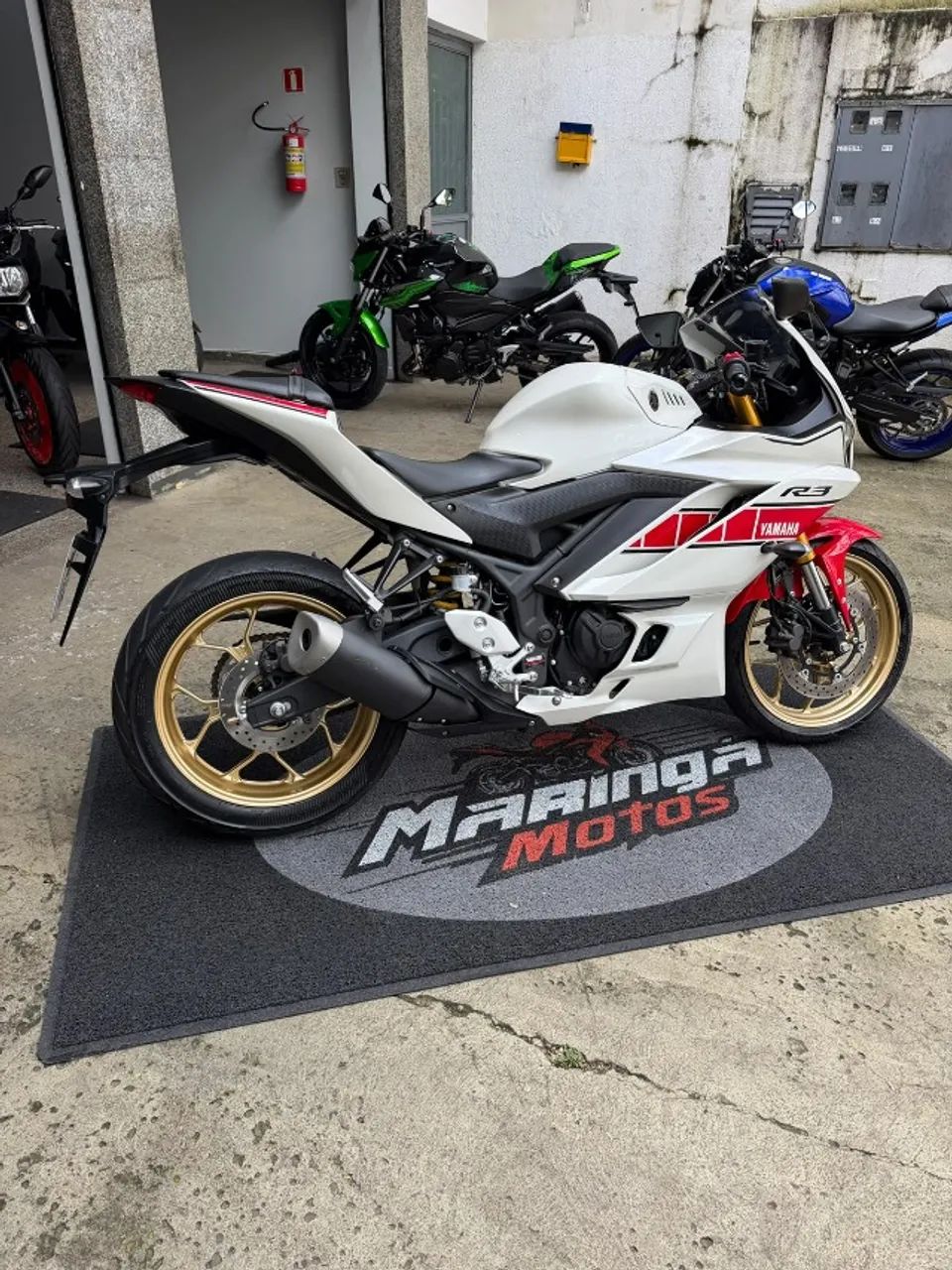 YAMAHA YZF R3 2023 IMPECAVEL - NA MARINGÁ MOTOS - Foto 3