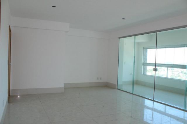 Excelente 4 quartos no melhor ponto do bairro