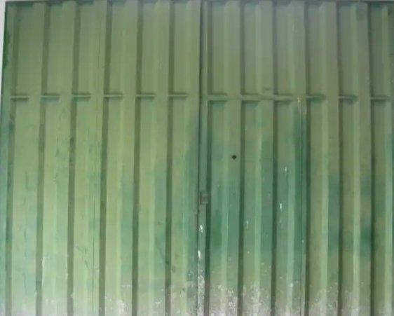 Portao com metragens bem grande de ferro com rodinhas