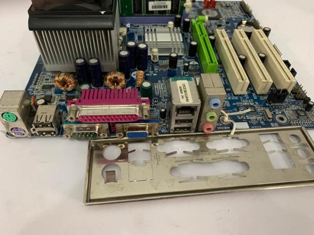 Kit Placa Mãe Gigabyte 7vm400am-rz (via Vt8237r) (10un) Comp - Foto 4