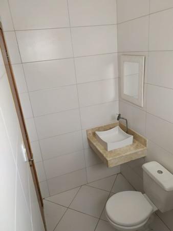 Vendo casa triplex toda decorada. Bairro Castália - Foto 4