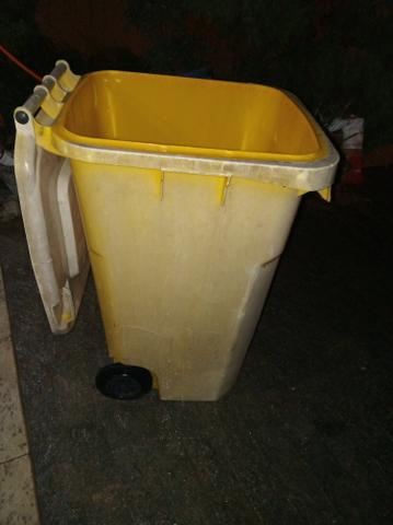Lixeira plástica 240 litros - Foto 3
