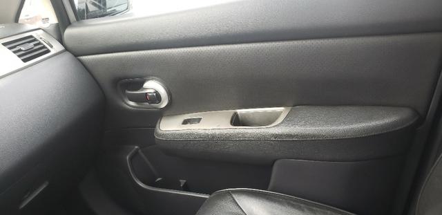 Nissan Tiida SL 2011, MT, completo c/ teto solar - Financiado ou Quitado - Foto 10